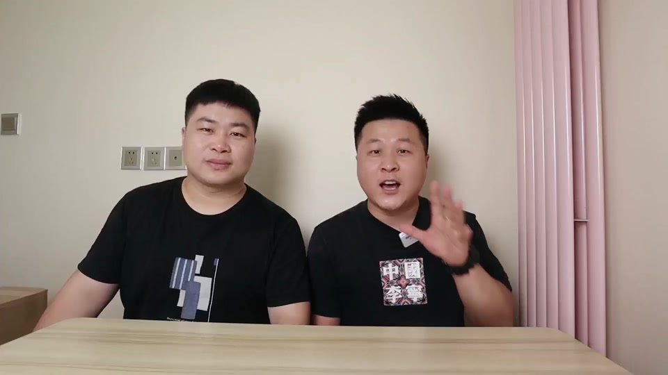 洋仔开箱大飞吃胡辣汤肯德基_洋仔开箱大飞胡辣汤早餐