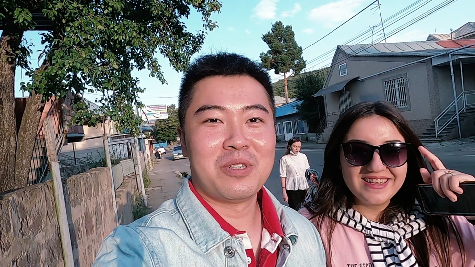 汪汪在亚美尼亚干什么工作的 - 抖音