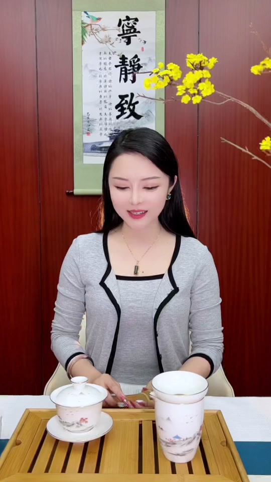 王丽萍是干什么的 - 抖音
