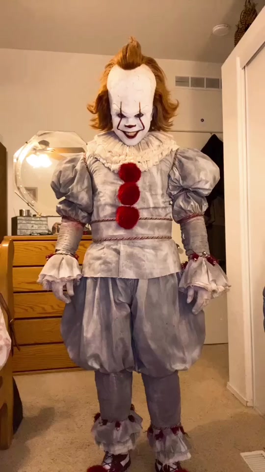 小丑回魂cos跳舞