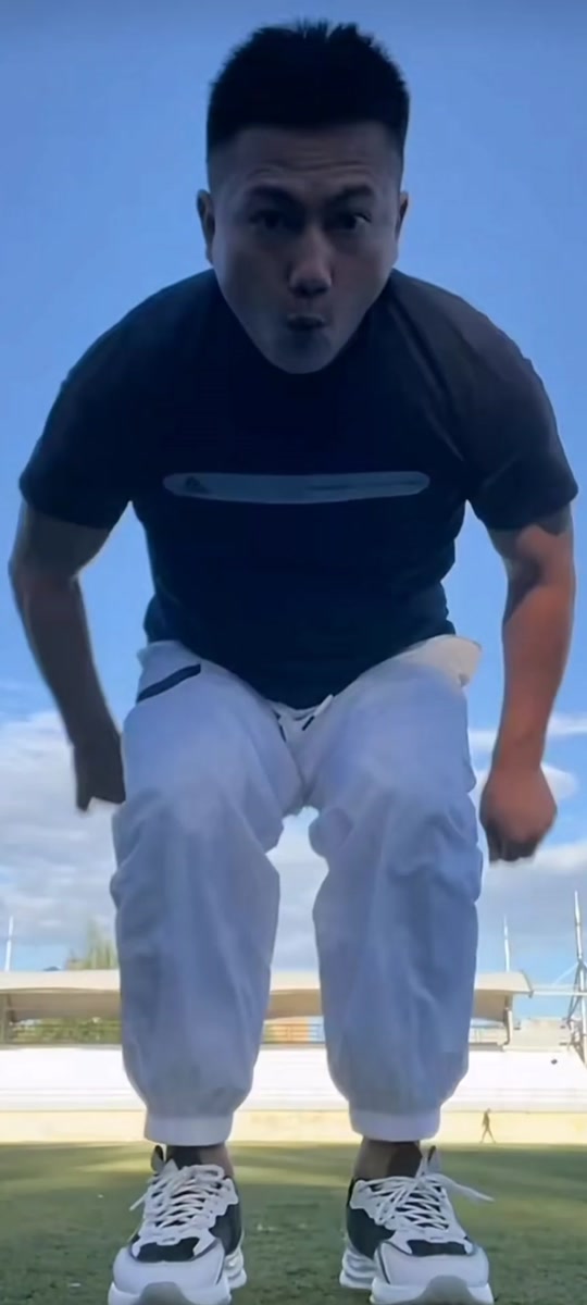 虎哥沈阳大街原版后空翻