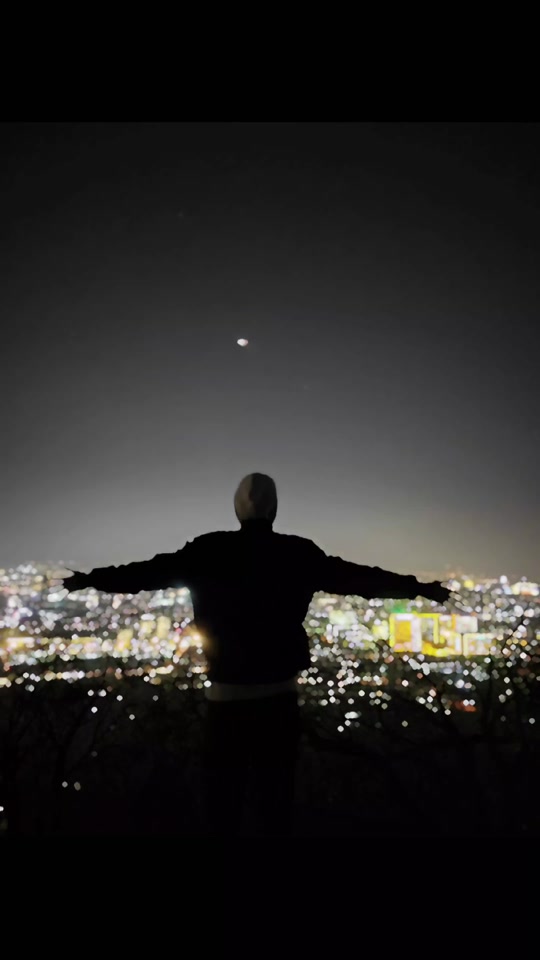 背影 #夜景 #千佛山