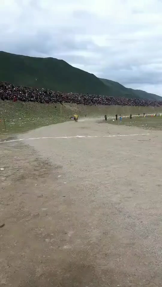 巴青县本塔乡赛马节2025