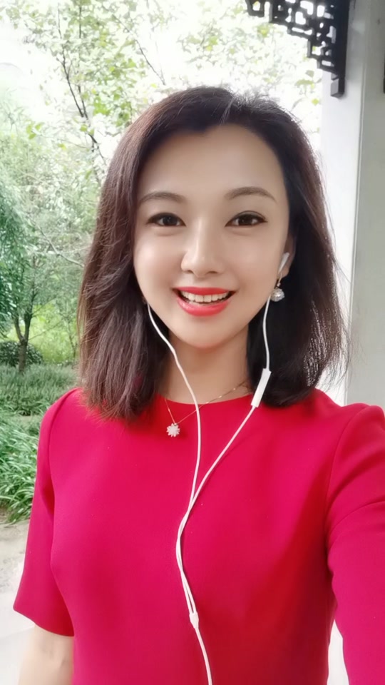 主持人梁晶_主持人梁晶的个人资料_主持人梁晶的个人资料及简历 - 抖