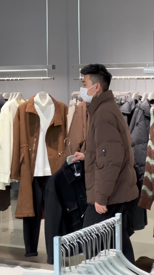 郑州银基穿街走巷男装