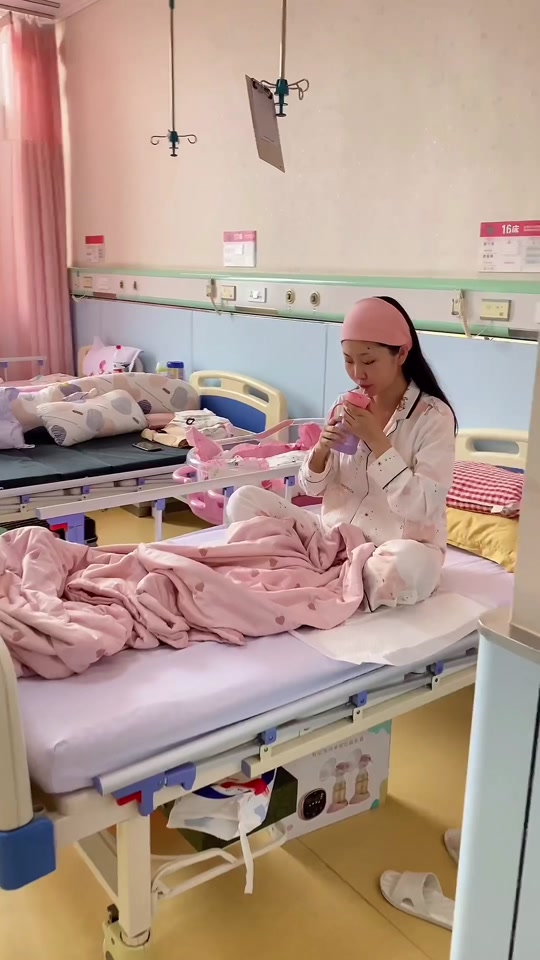 露仔与旭峰的日常二胎