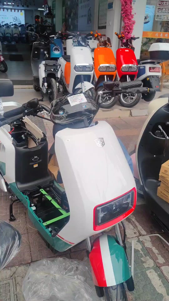 绿源小天牛电动车配置 - 抖音