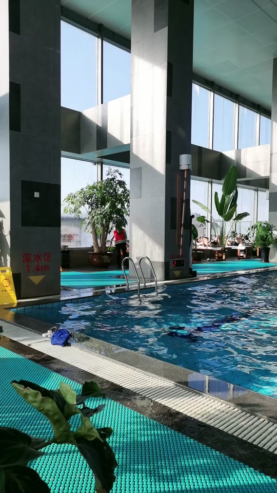 东晨温泉游泳馆 - 抖音