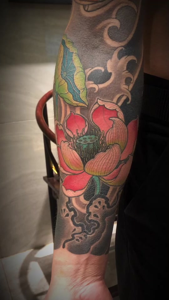 小臂荷花手稿 - 抖音