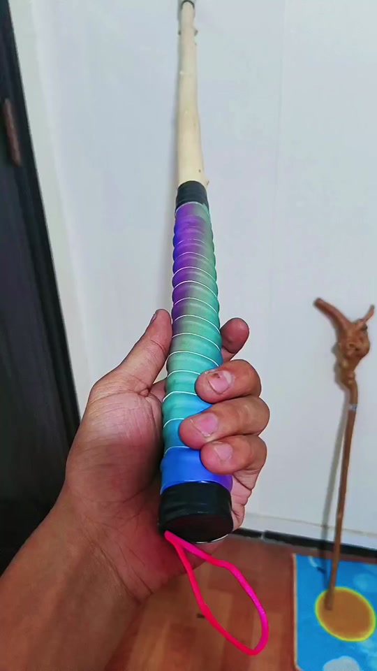 陀螺鞭杆的制作方法