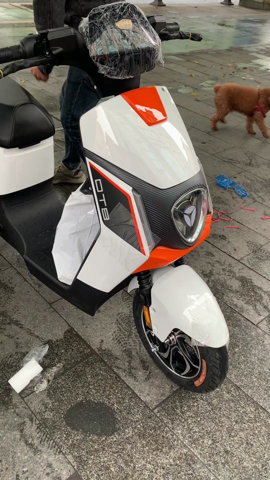 雅迪dt8冠能二代运动版什么配置 - 抖音