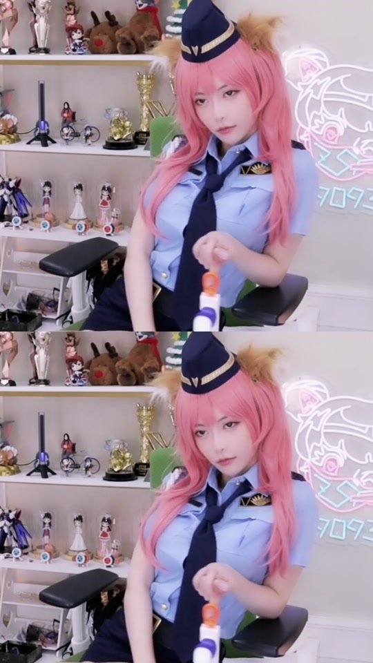 周淑怡cos女高中生