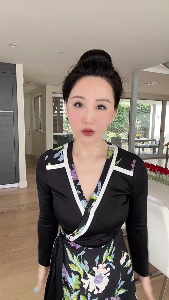 伊娃儿子王翔和婷婷是什么关系 - 抖音
