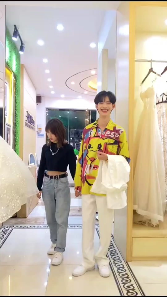 亦程的女朋友_亦山老师女朋友