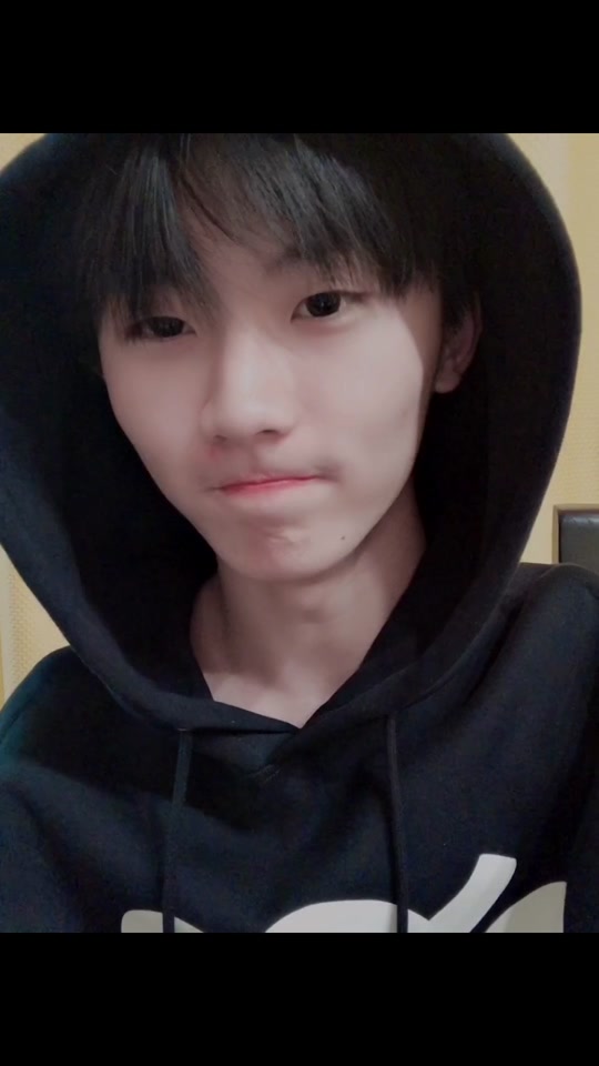 柴六斤和宋鼠标的第一次见面