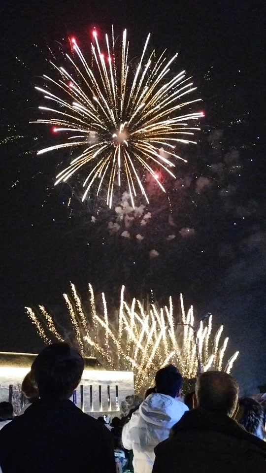 枝江滨江公园烟花