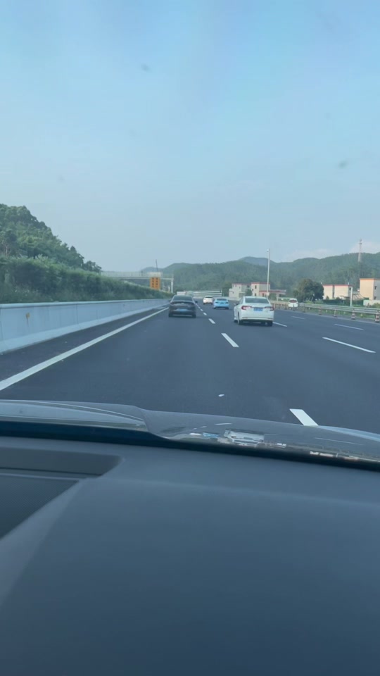 墨江到元江今天高速路为什么堵车 - 抖音