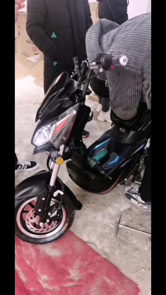爱玛擎天柱_爱玛极客mix擎天柱