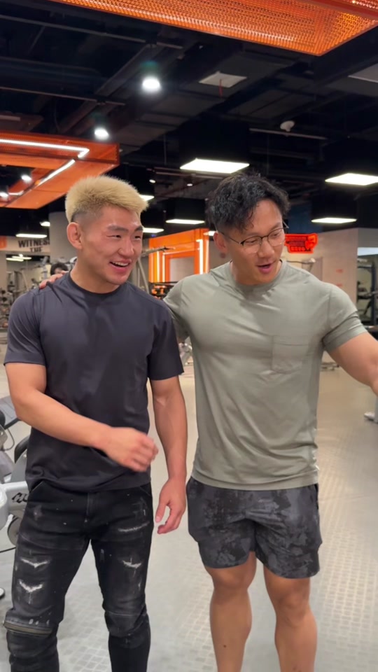 宋亚东媳妇薇薇抖音号怎么设置私密 - 抖音