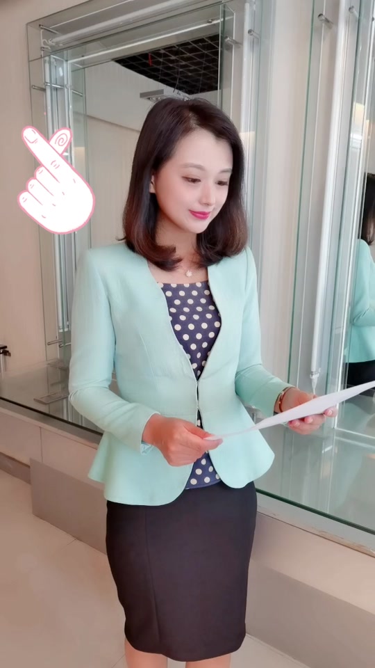 主持人梁晶_主持人梁晶的个人资料_主持人梁晶的个人资料及简历 - 抖