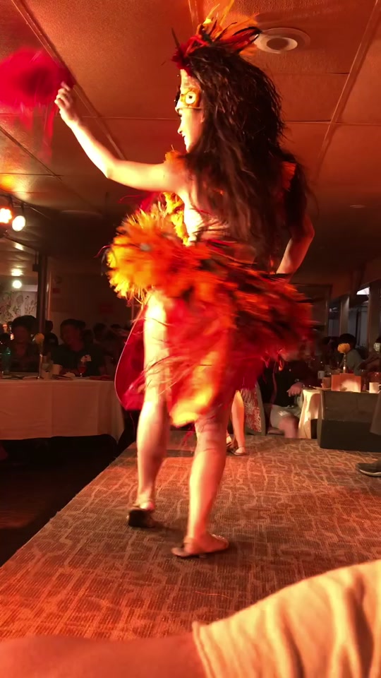 草裙舞舞蹈_草裙舞经典动作