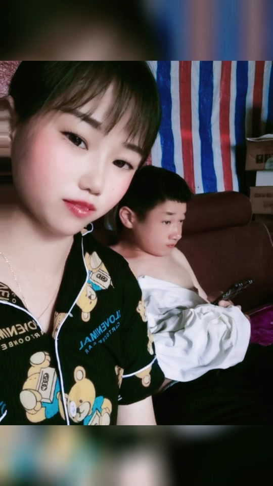 福建兄妹女的多少岁 - 抖音