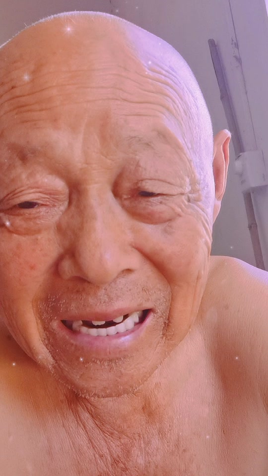 大爷自拍照头像_大爷头像 真人