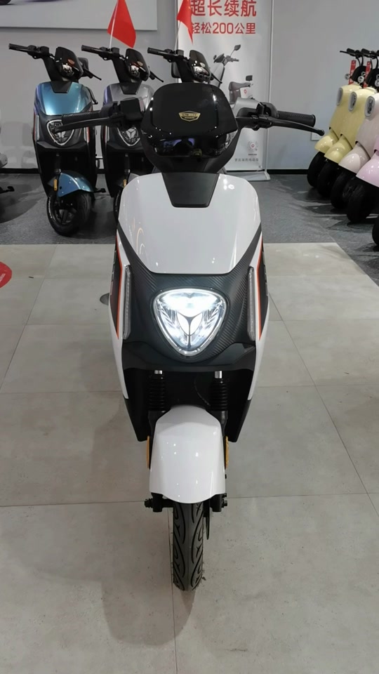 雅迪dt8冠能二代运动版什么配置 - 抖音