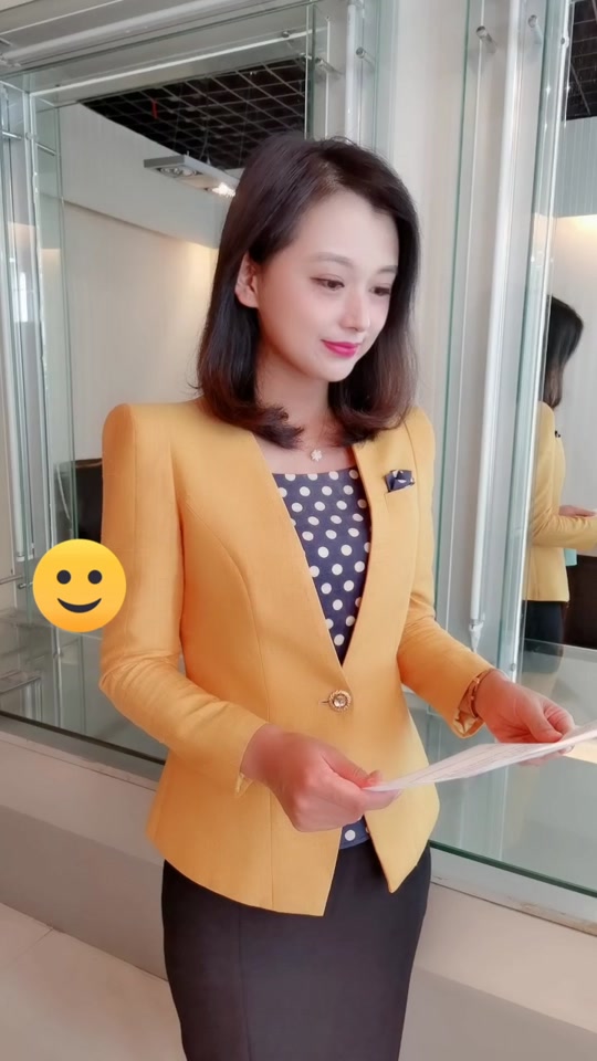 主持人梁晶_主持人梁晶的个人资料_主持人梁晶的个人资料及简历 - 抖