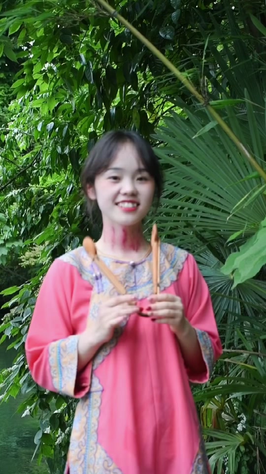 女朋友了中暑揪痧故事_ⅱ一暑天揪痧