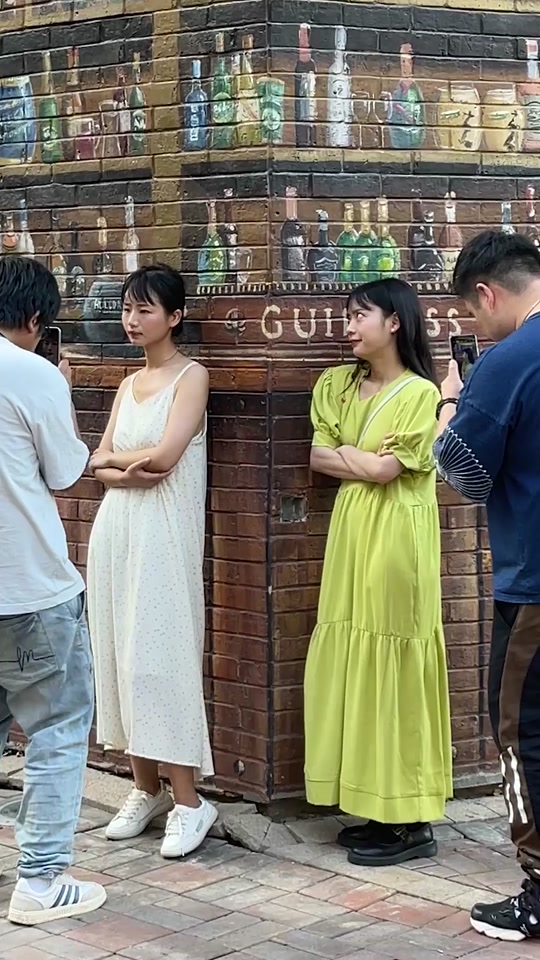 钟小棵摄影里面的女生是谁