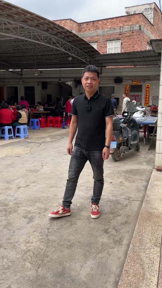 廉江那良村庞春伟别墅拆除