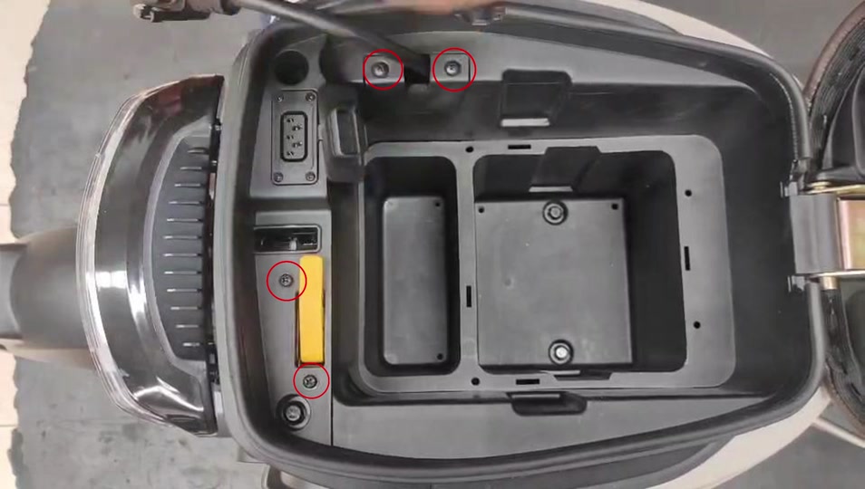 小牛u3max电池仓安装教程 - 抖音