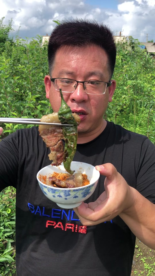 抖音雷子哥=雷子哥刷好多礼物才约到高颜值青
