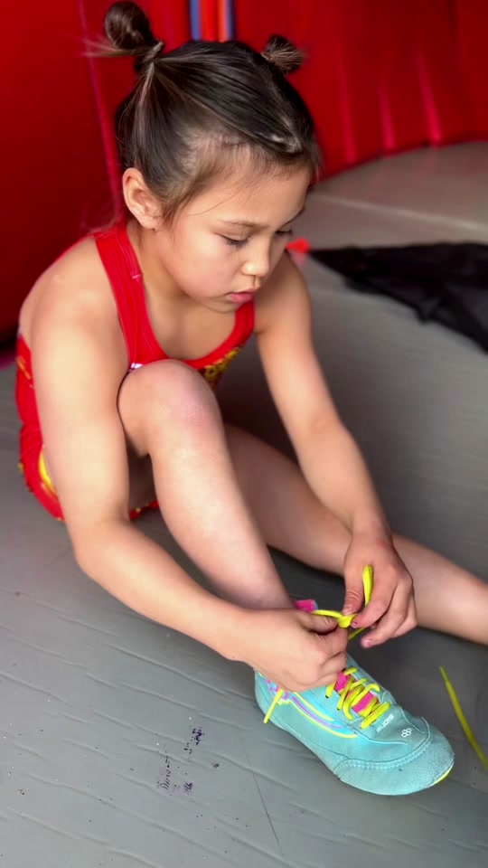 摔跤女孩思源是中国籍吗 - 抖音