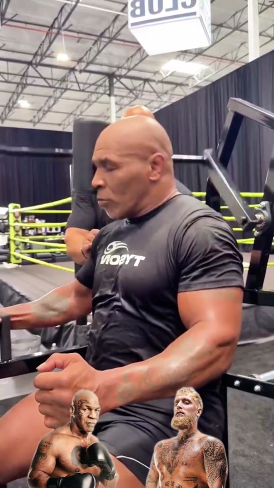 杰克保罗vs泰森在哪里看 - 抖音