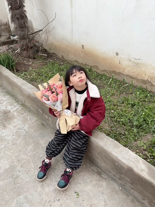 罕见病女孩妮妮抖音 - 抖音