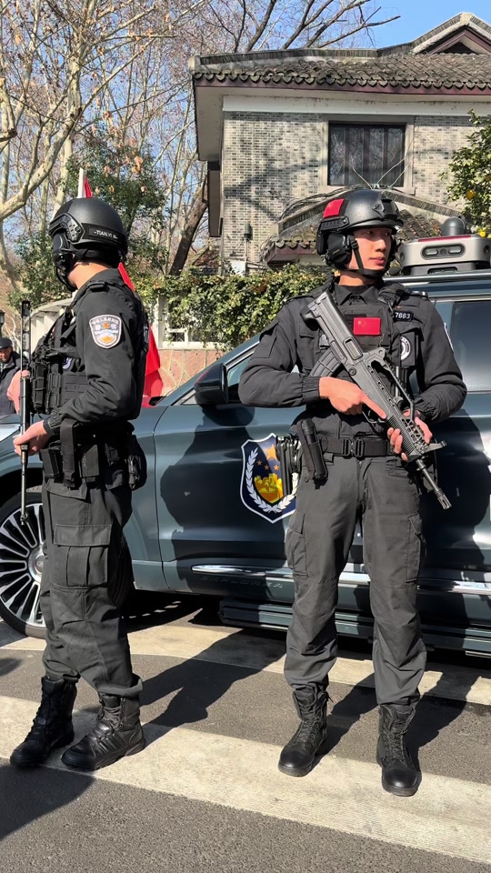 阿联酋国际特警挑战赛冠军都是哪里人 - 抖音