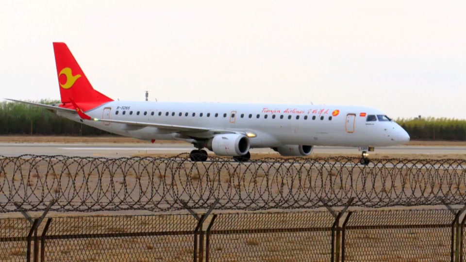 巴航工190是什么飞机座位数 - 抖音