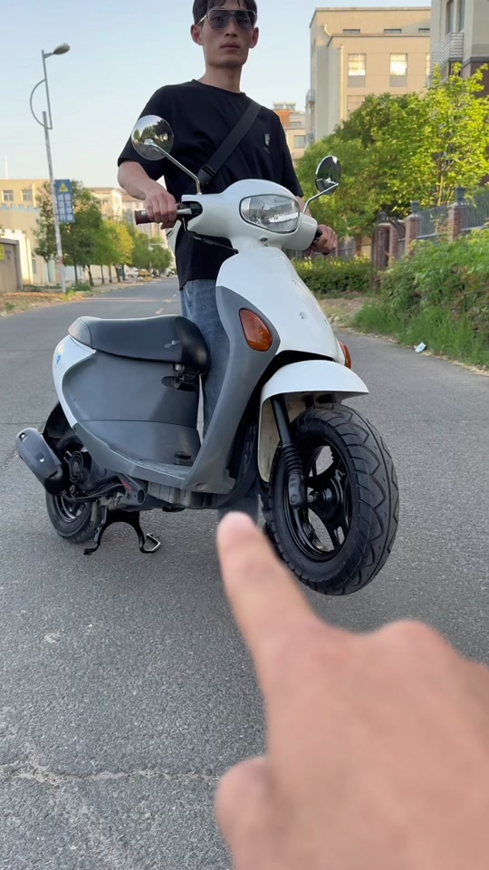 枫帆摩托车经营部:#热门话题 #纯进口铃木小老鼠🐭 最小的进口踏板