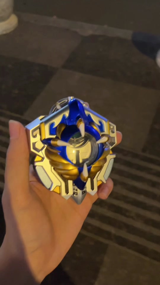 风鹰铠甲第一次出场