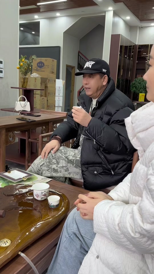 唐山首富林建松是干什么的 - 抖音