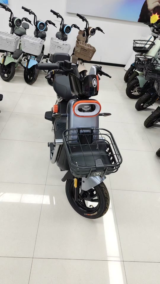 爱玛18可酷电动车是新国标吗 - 抖音