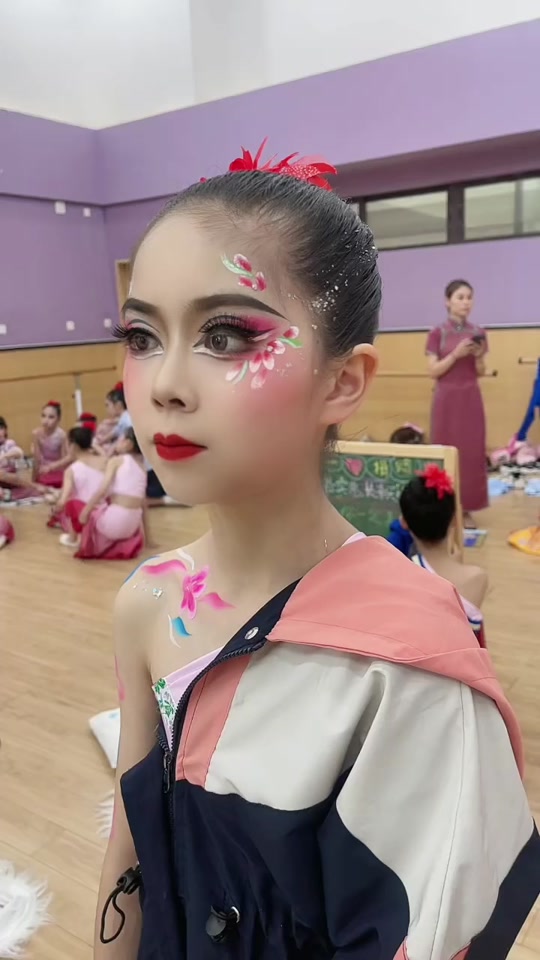 桃花妆舞台妆儿童