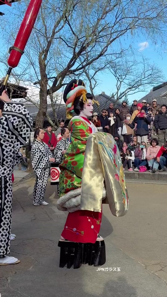 日本花魁巡街全过程 - 抖音