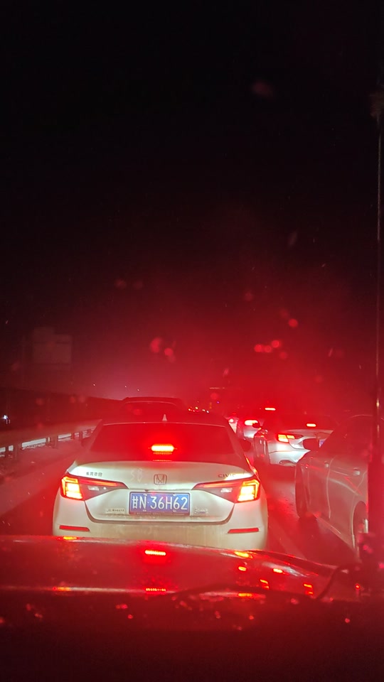 2月25号新区兰州高速还堵车严重吗 - 抖音