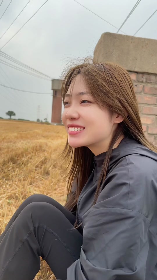 郑州崔晓彤个人信息_快手崔晓彤简介_有多少叫崔晓彤 - 抖音