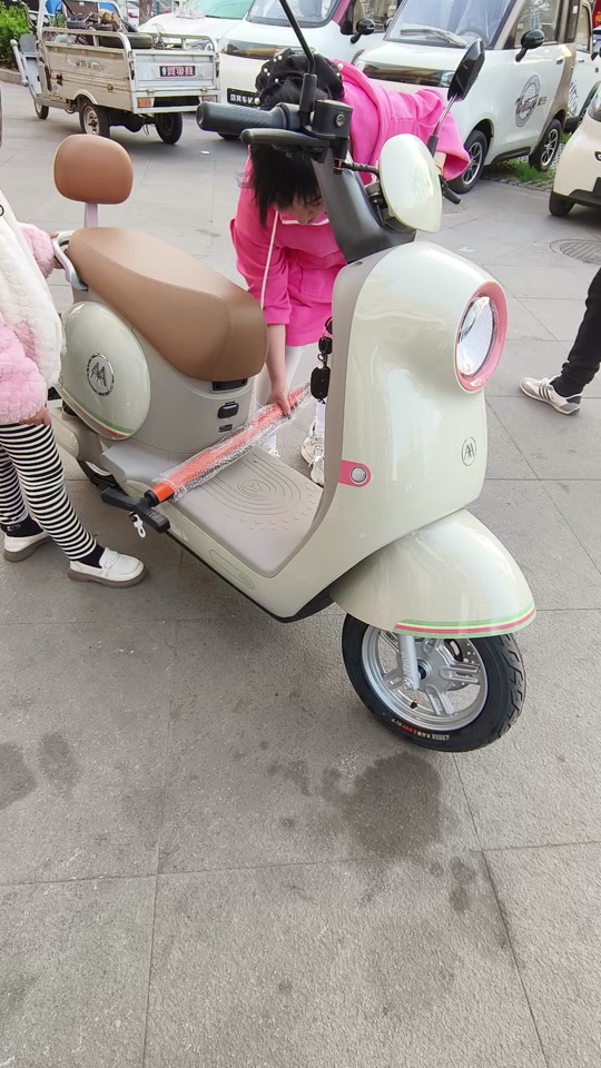 爱玛爱琪mini后尾箱打开 - 抖音