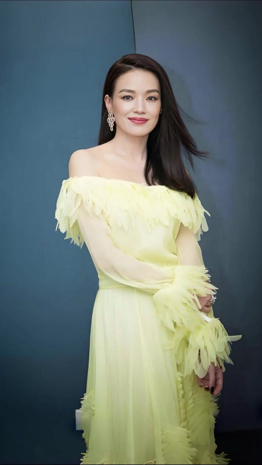 沈旭佳个人写真