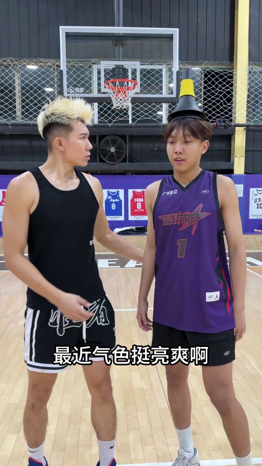 周楷恒11月和谁打百分 - 抖音